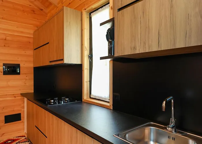 Bujtina Kapinova Parco vacanze