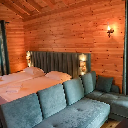 Bujtina Kapinova Tatil parkı *